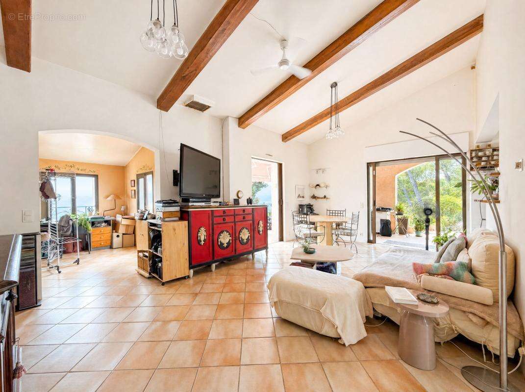Maison a vendre à CANTARON 5 pièces 120 m² terrain 2.270 m² au calme absolu - photo 3
