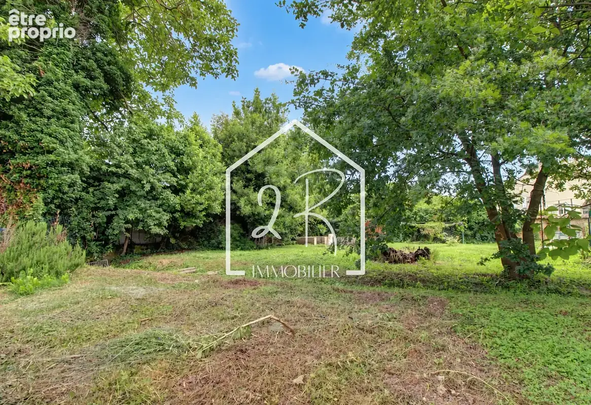 Photo Terrain à Marennes au prix de 219 000€