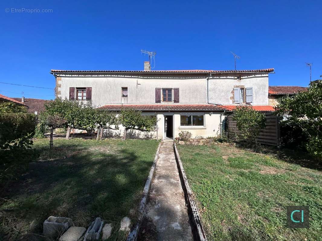 Maison de campagne avec un beau jardin - photo 5