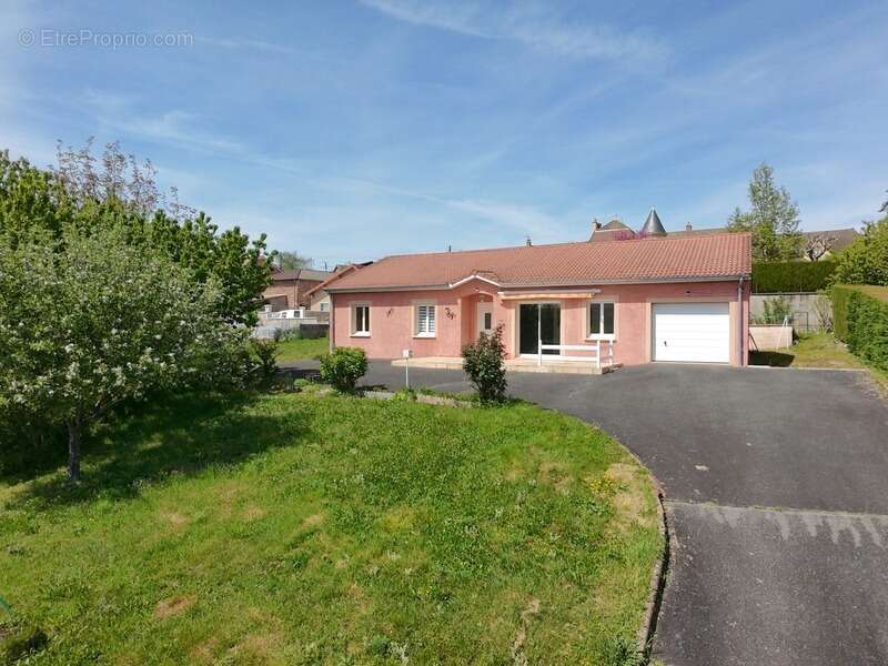 Maison à CHAUFFAILLES