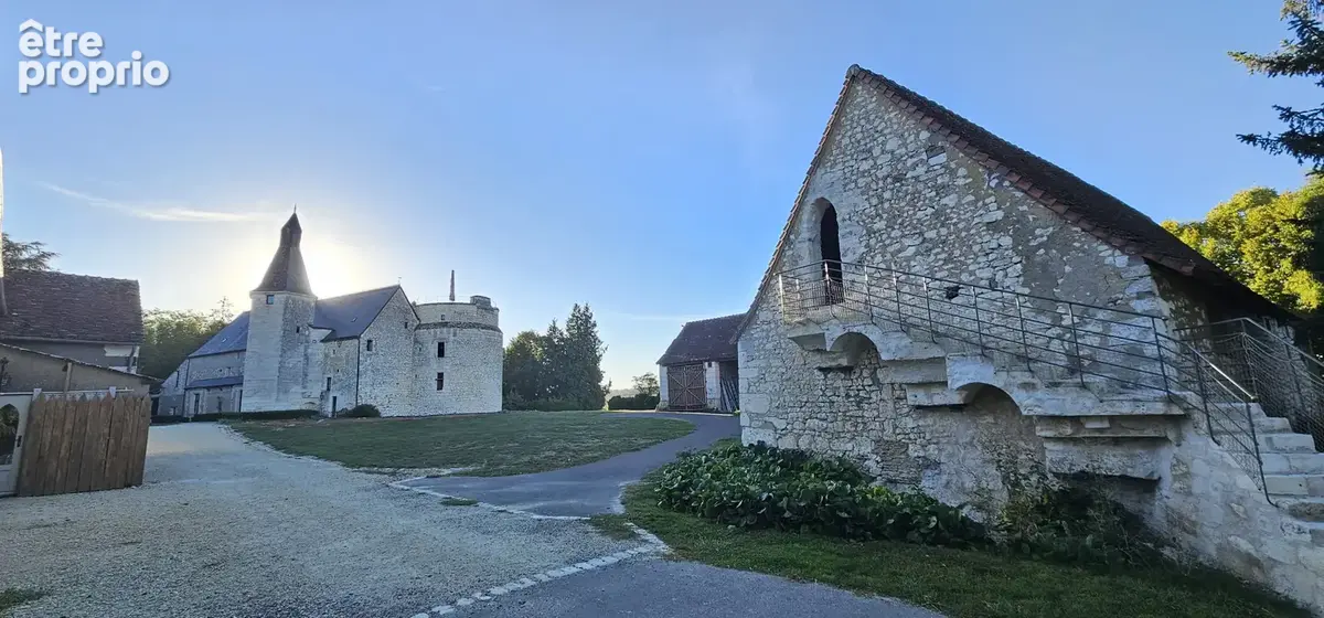 Château du XIIè siècle inscrit aux monuments historiques, dépendances et parc de 2 ha   Sud Touraine - photo 6
