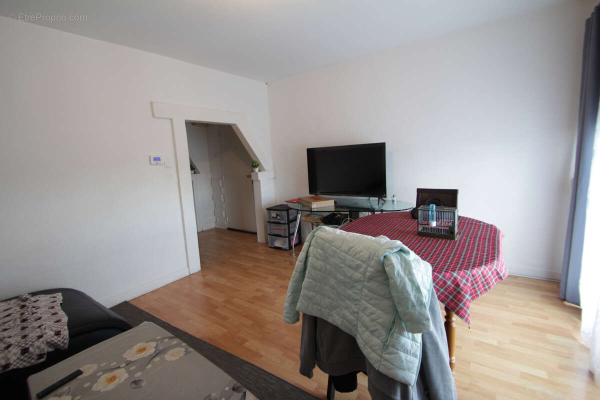 Appartement à CLOUANGE