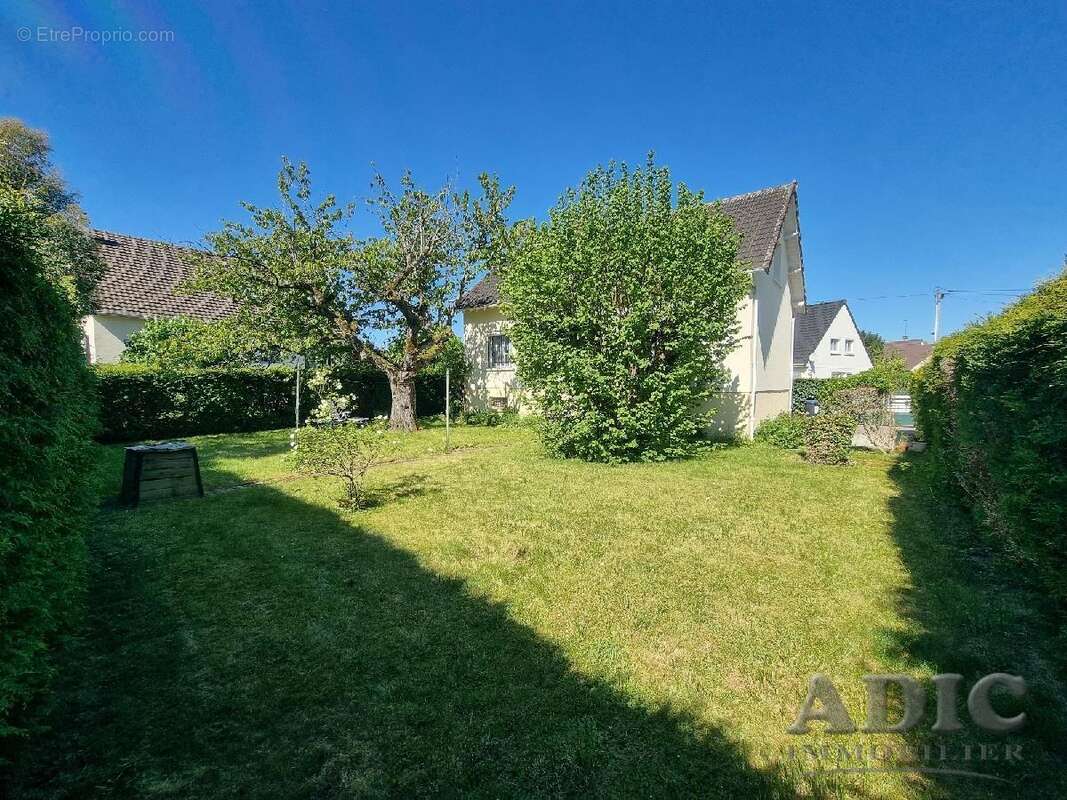 Maison 109 m² à Saint-Mard  - photo 10