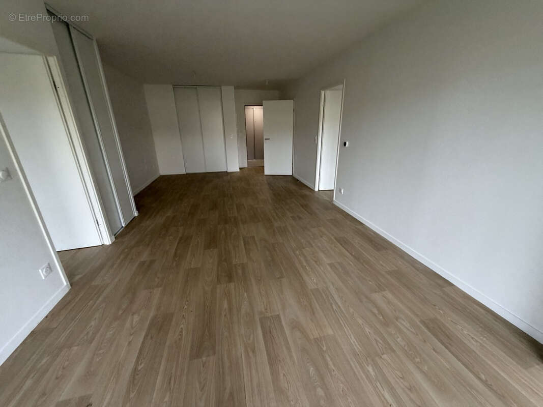 Appartement à TOULENNE