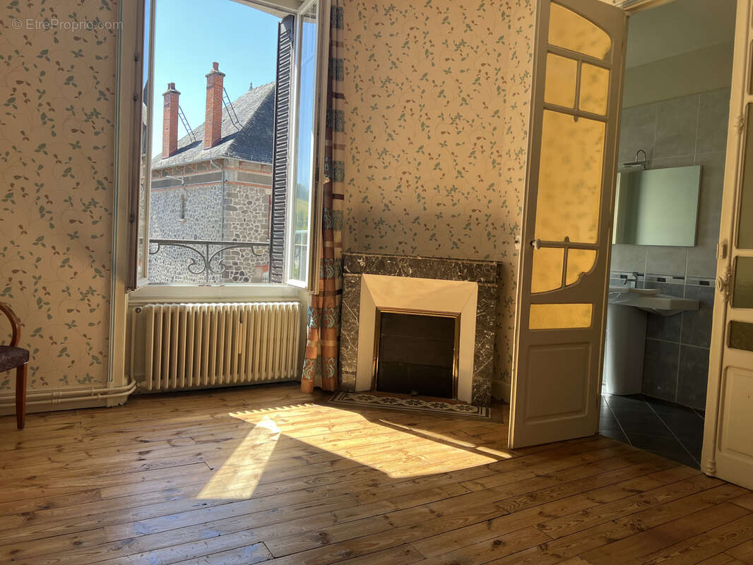 MAISON 7 pièces AURILLAC (15000) avec charmes ancien - photo 7