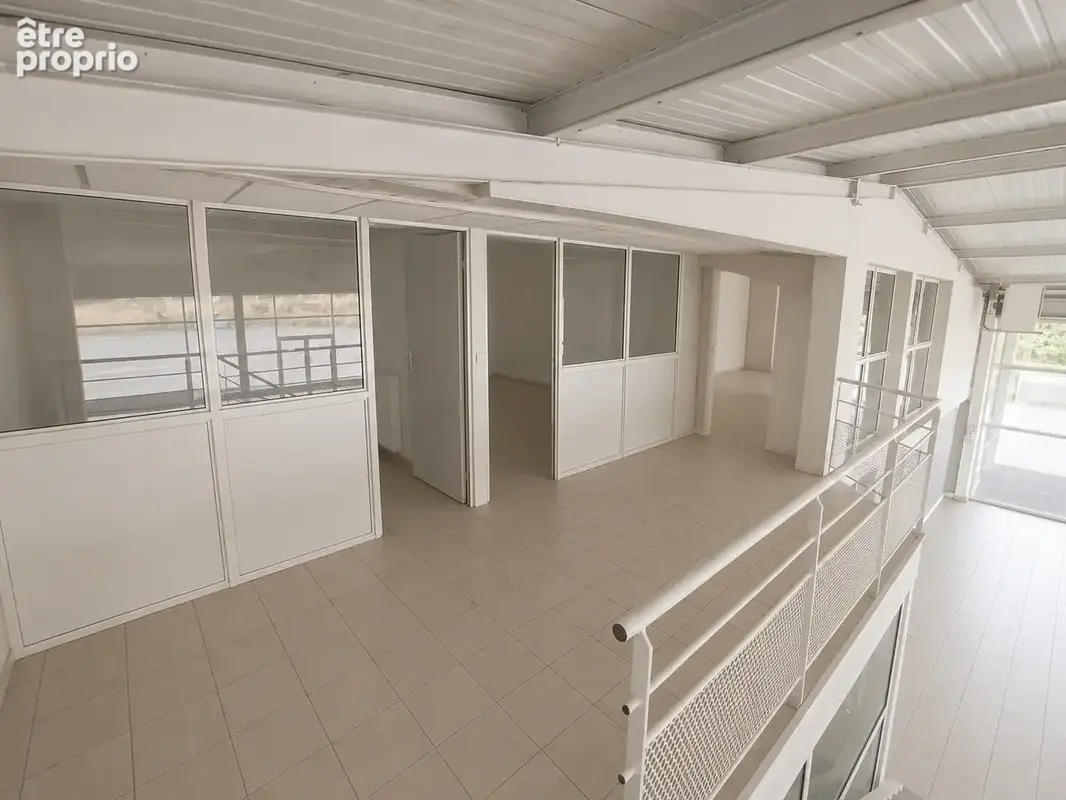 Vente Ens. Immob. Commercial - 1.330m2 - photo 18