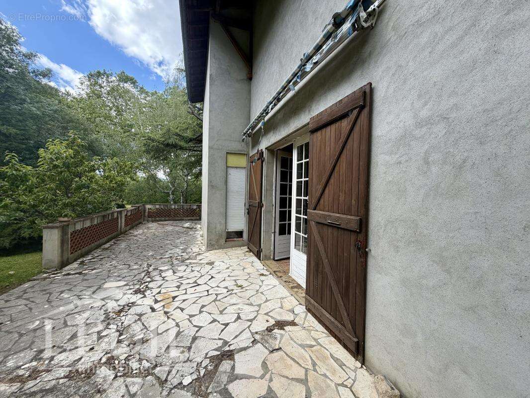 Maison à MAUVEZIN