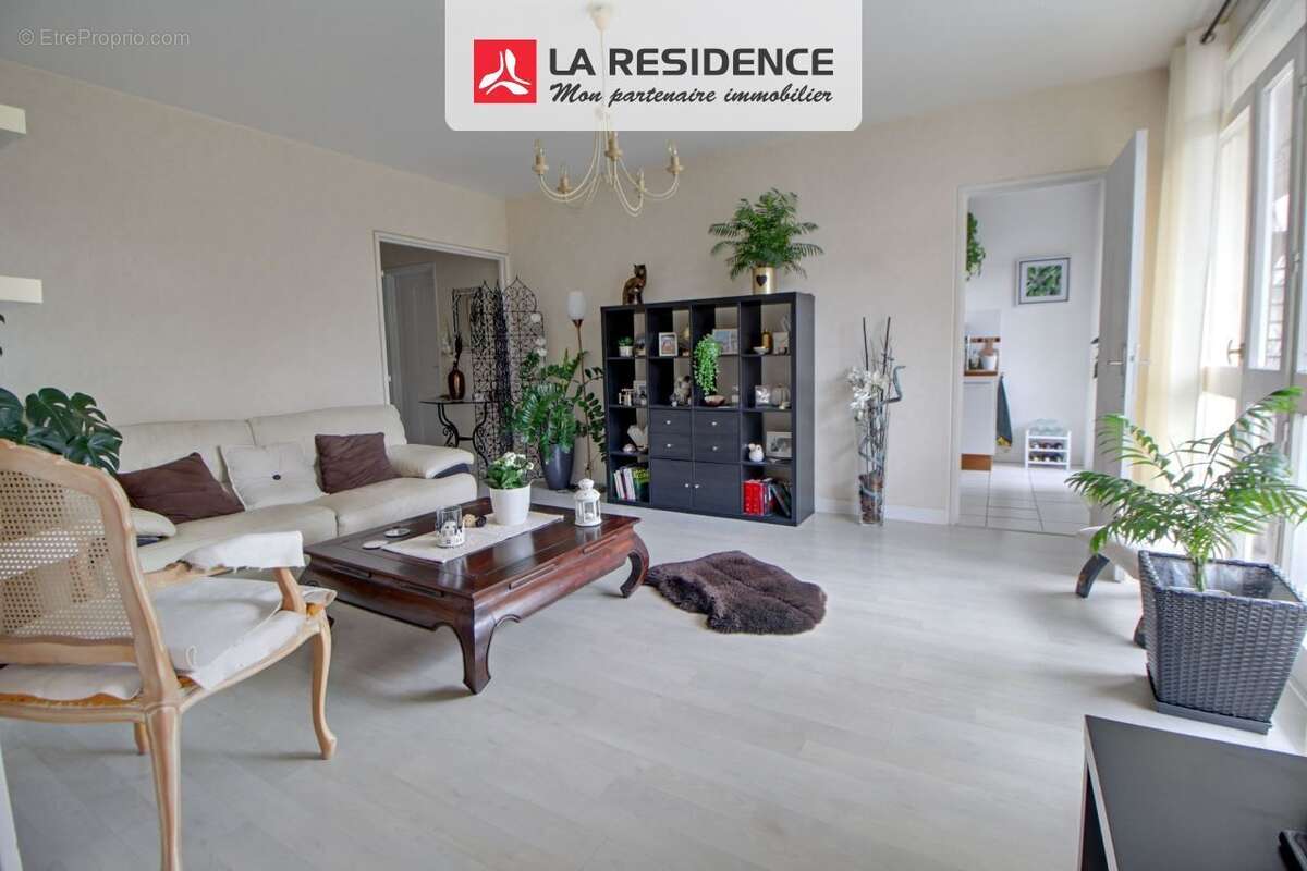 Appartement 79 m² à Velizy-Villacoublay  - photo 2