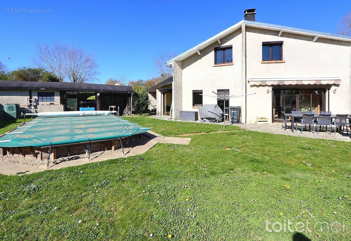 Maison à VILLIERS-LE-BACLE