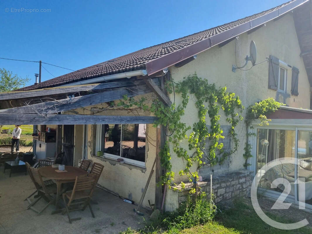 Maison à RANCY