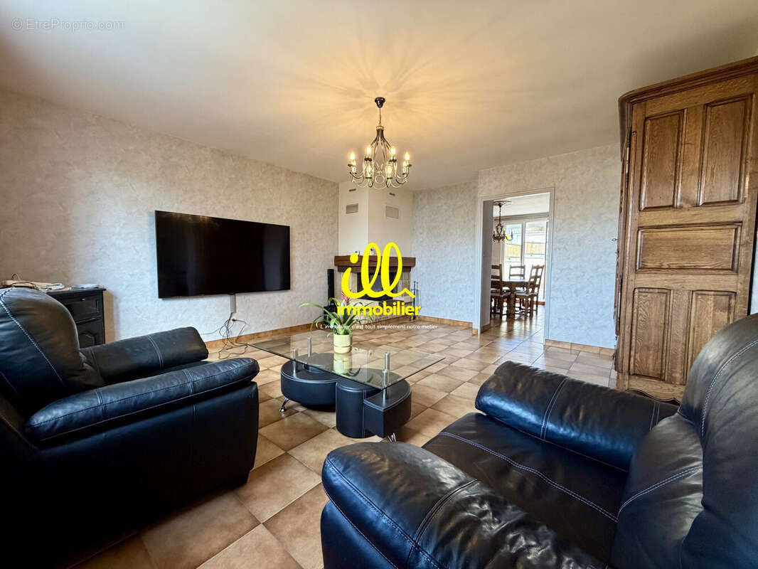 Maison 88 m² à Charleville-Mezieres  - photo 5