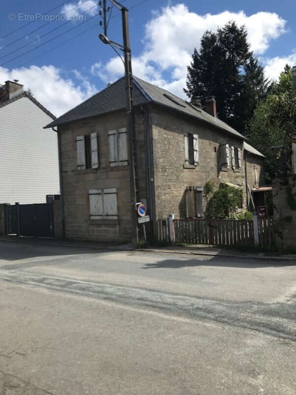 Maison à ROYERE-DE-VASSIVIERE