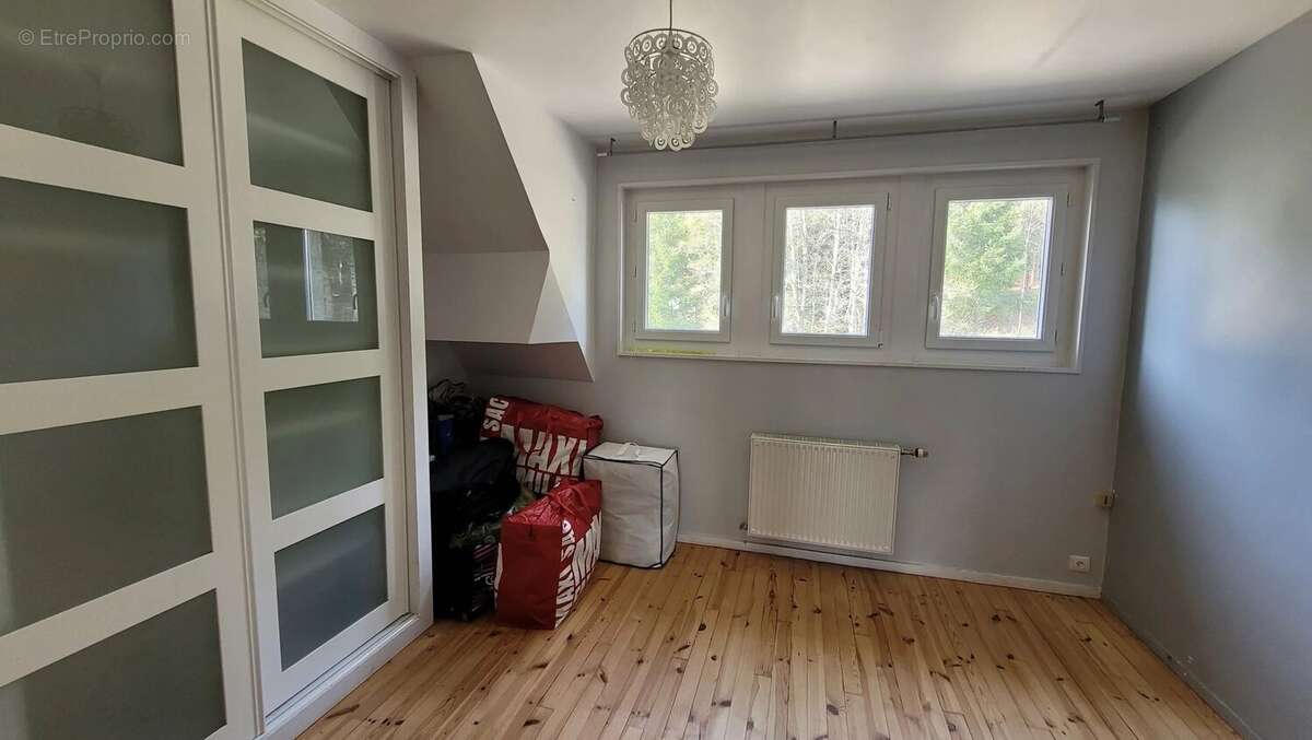 Maison à LE CHAMBON-SUR-LIGNON