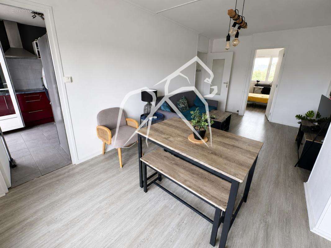Appartement T5  Rouen 76100  Ascenseur et stationnement  78m² Vue cathédrale - photo 2