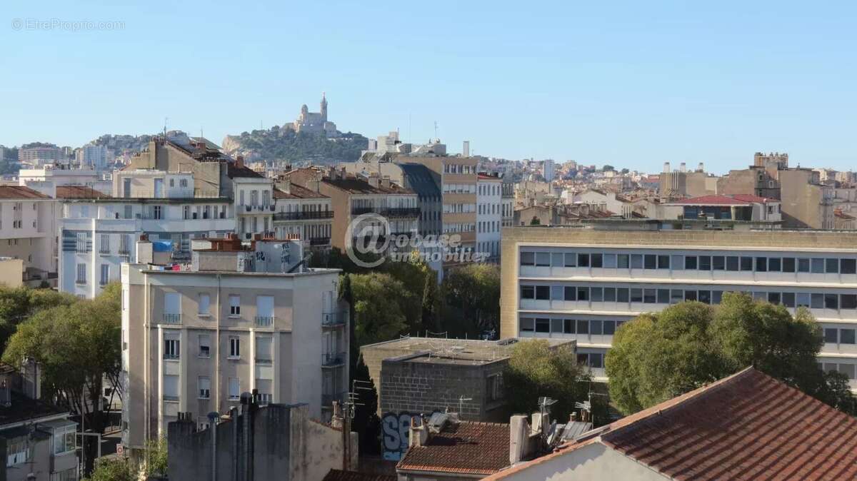 Appartement à MARSEILLE-4E