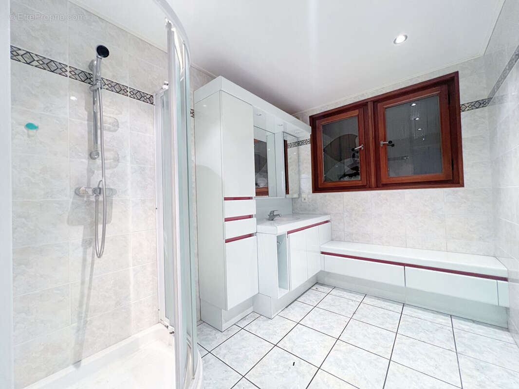 Appartement à CLUSES