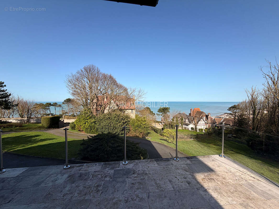 Maison à HAUTOT-SUR-MER