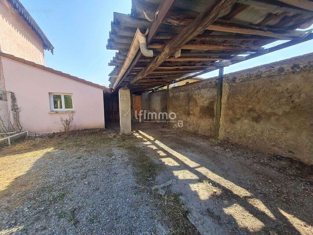 Maison 168m² 4 chs Terrain 621m² préau garage - photo 4