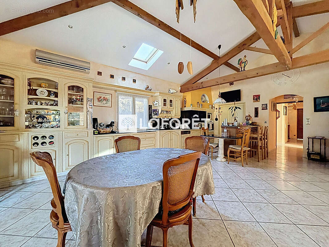 Maison à vendre Illiat 10 pièce(s) 203.10 m2 - photo 6