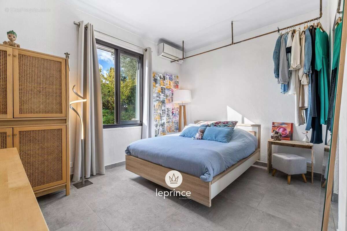 Appartement à VENCE