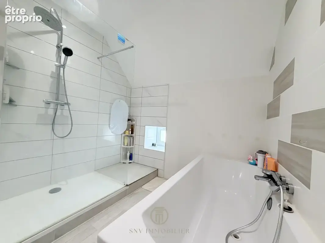 Maison familiale - 5 chambres - piscine couverte - dépendances et garage - photo 16