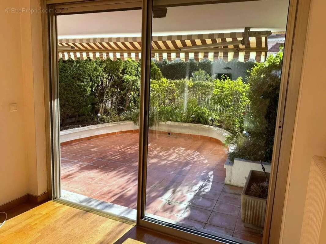 Appartement à BEAULIEU-SUR-MER