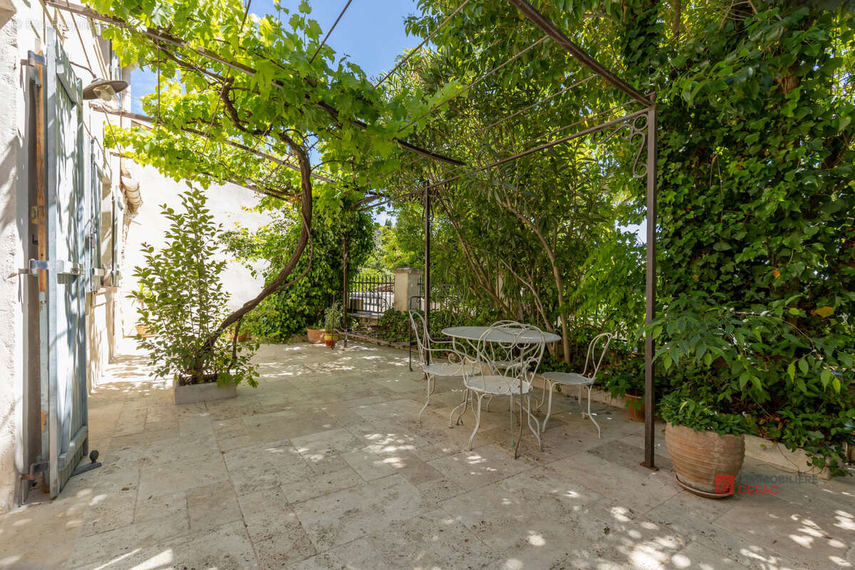 Maison à EGUILLES