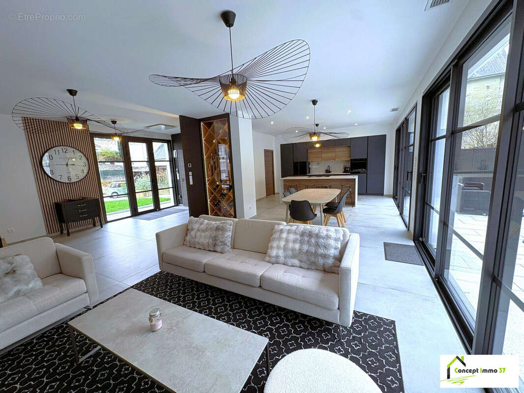 Maison à ROCHECORBON