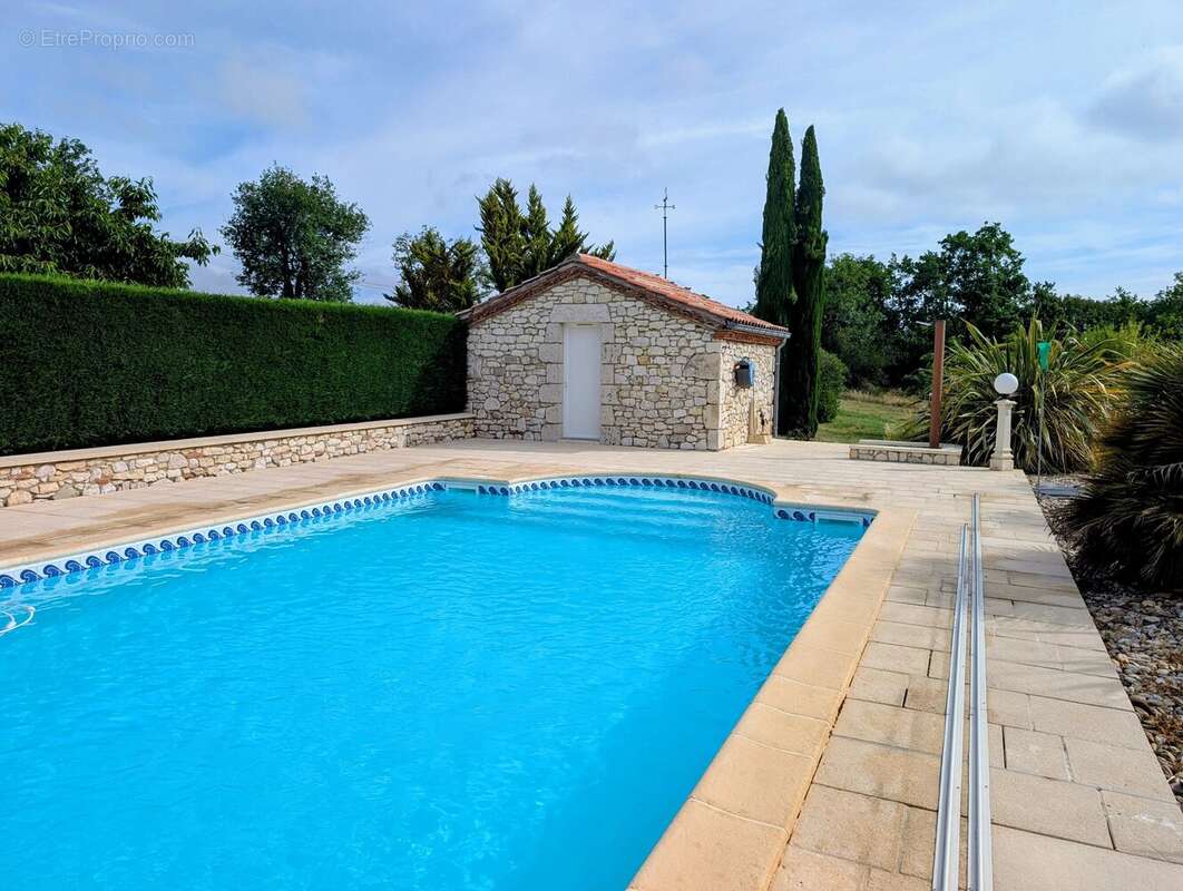 Maison à HAUTEFAGE-LA-TOUR