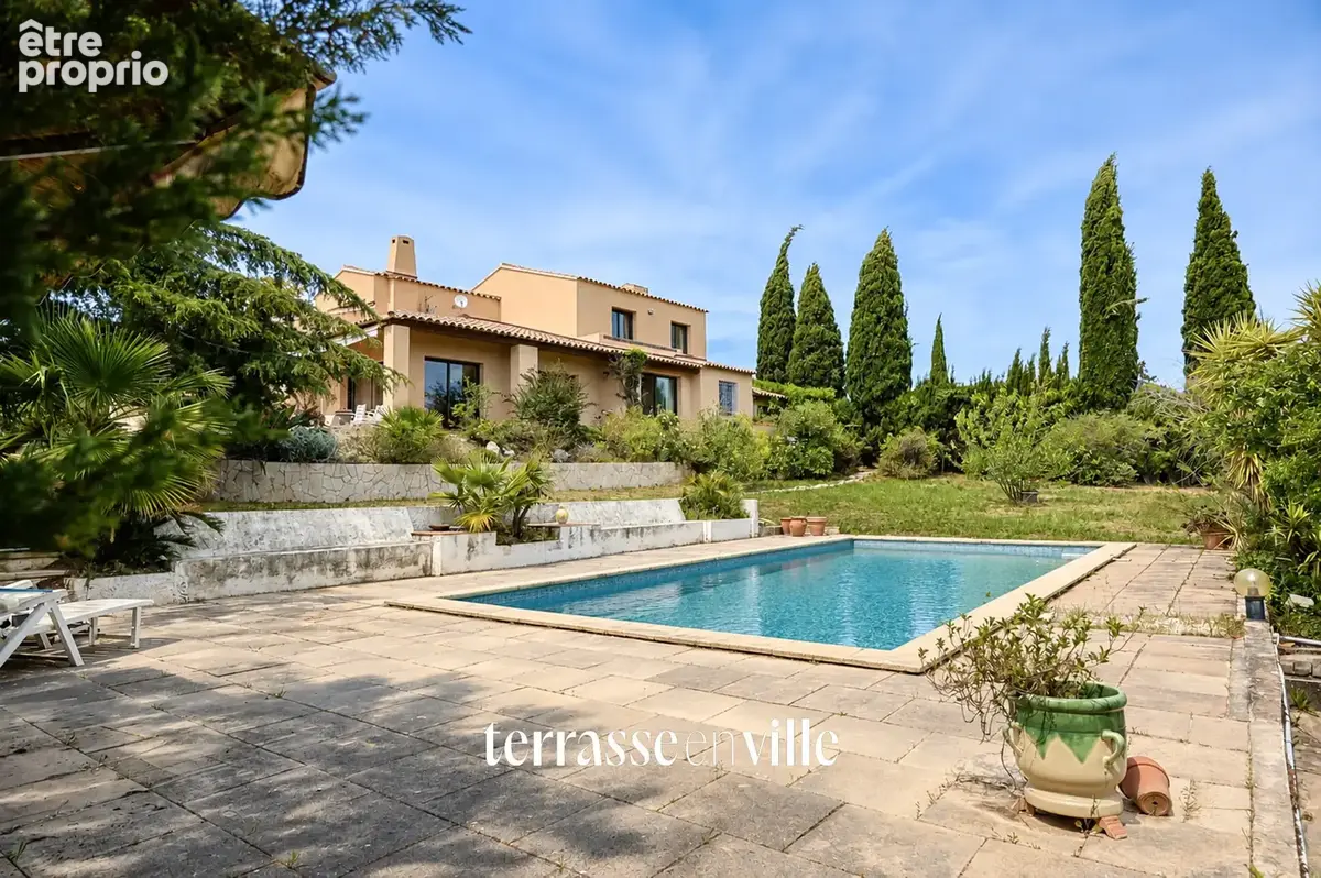 Sanary - plaine du roy - maison familiale t8 - 217m2 - grand sous-sol - garage - 1 700 000€ - photo 2