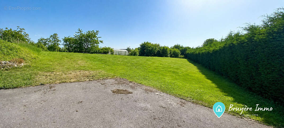Maison 174 m² à Brunehamel  - photo 4