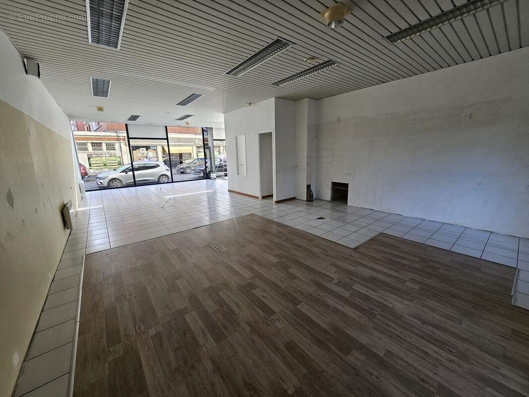 Commerce 135 m² à Lisieux  - photo 2