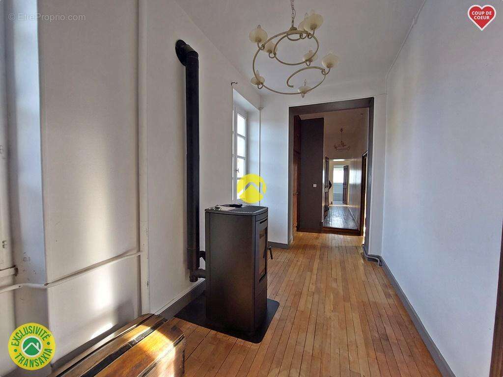 Maison à MOULINS-EN-TONNERROIS