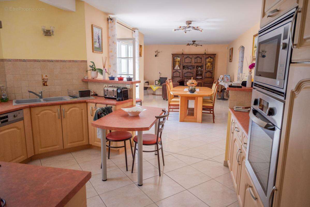 Maison à BREUIL-MAGNE