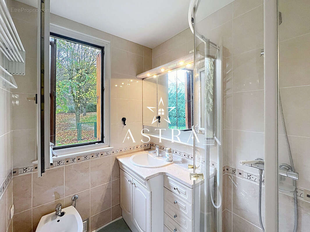 Appartement à CHATENAY-MALABRY