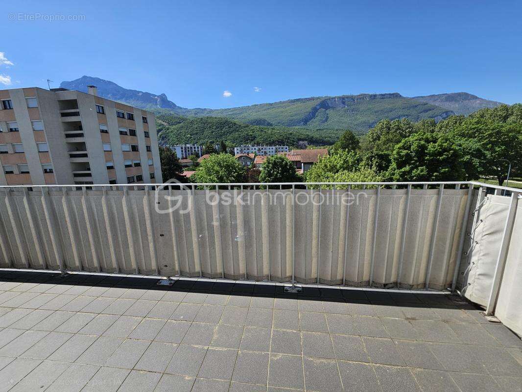 Appartement à SEYSSINET-PARISET