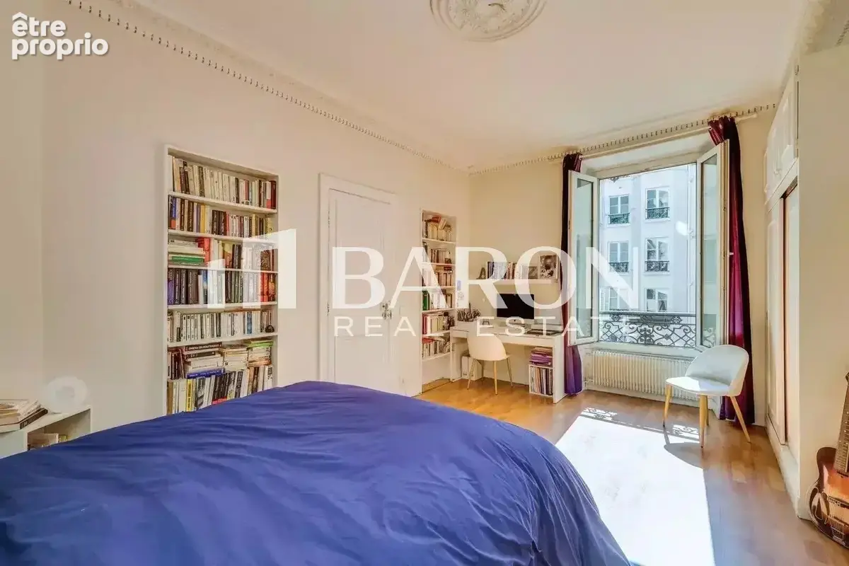 PARIS IXe - 130 m² - 5 pièces - 3 chambres - photo 9