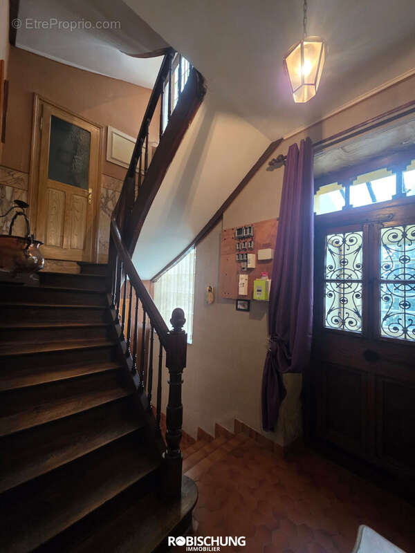 Maison à MONTREUX-VIEUX