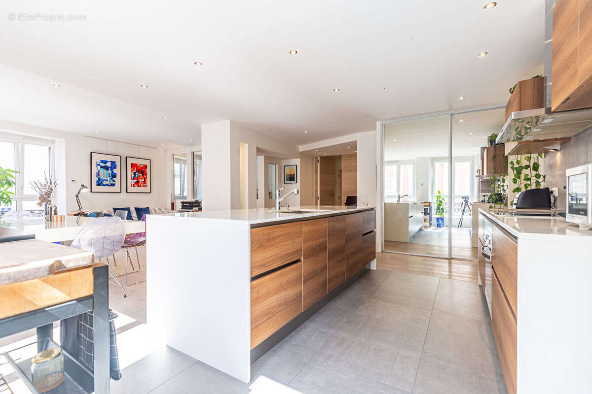 Agence immobiliere laforet - exclusivite -  annecy centre-ville - "ficus" - magnifique appartement t4 haut-de-gamme de 119.69m²  - photo 2