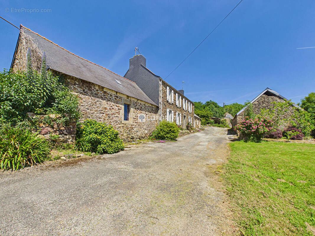 Maison à ARGOL