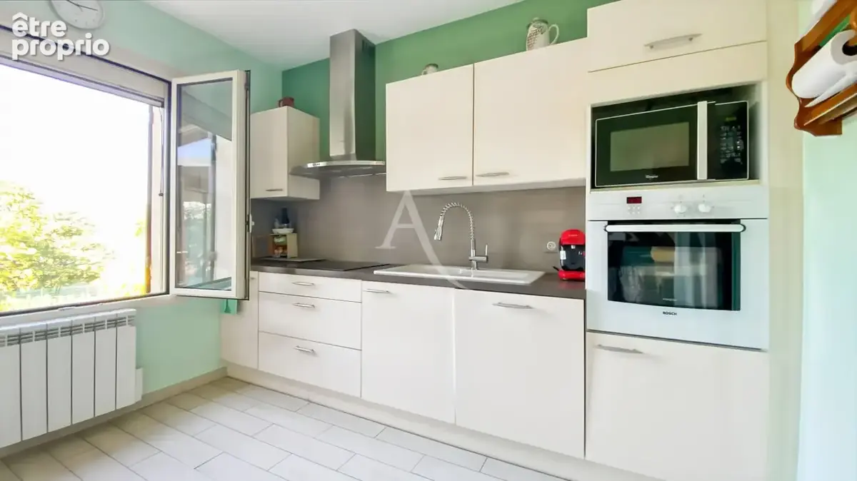Belle maison de plain pied avec piscine - photo 8