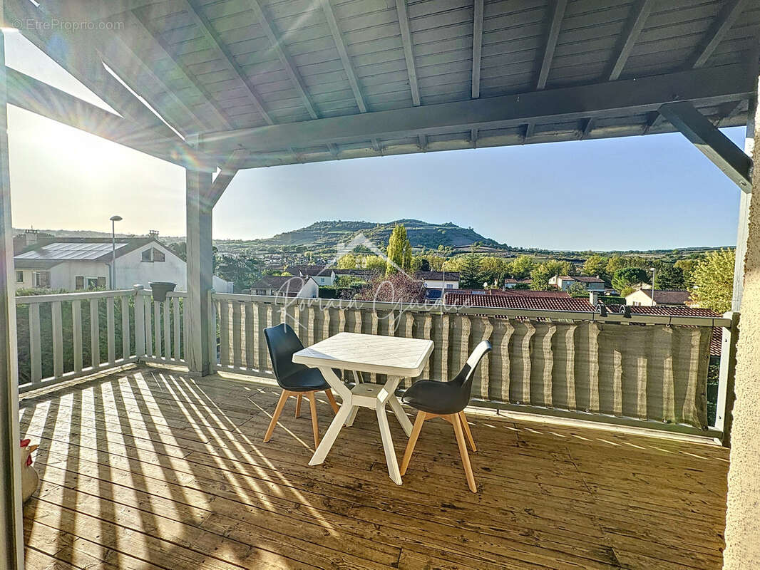 Maison à SAINT-GEORGES-DE-LUZENCON