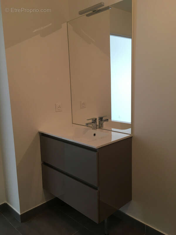 Appartement à MAUGUIO