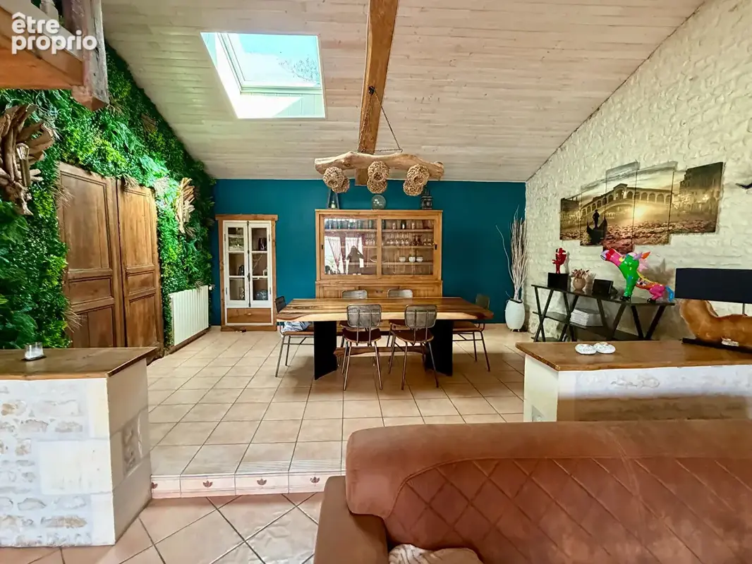 Belle charentaise rénovée de 298 m² avec piscine, à 7 minutes de MATHA - photo 2