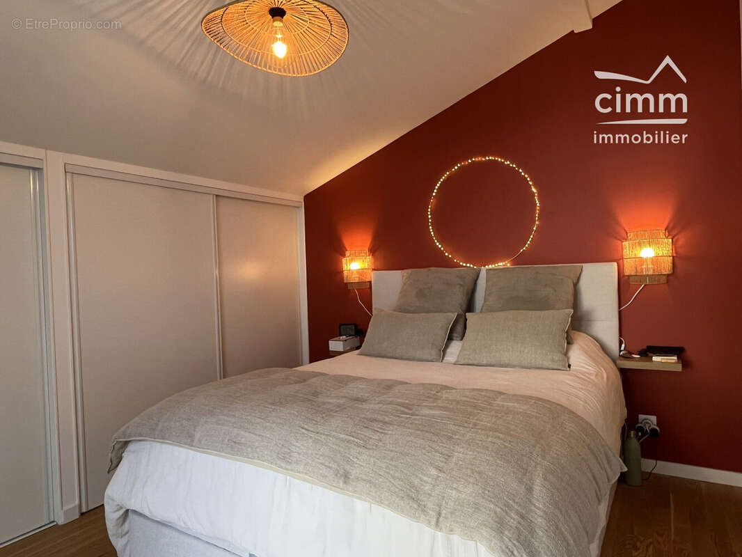 Appartement 139 m² à Challes-Les-Eaux  - photo 8