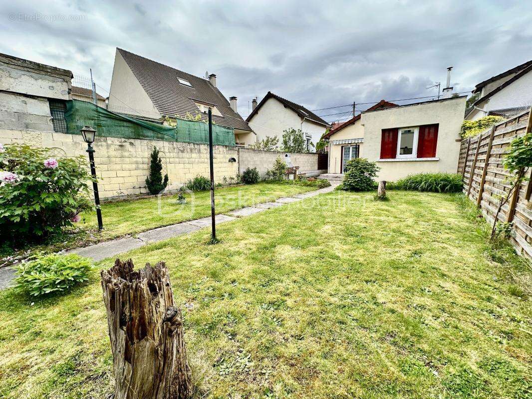 Maison à LE BOURGET