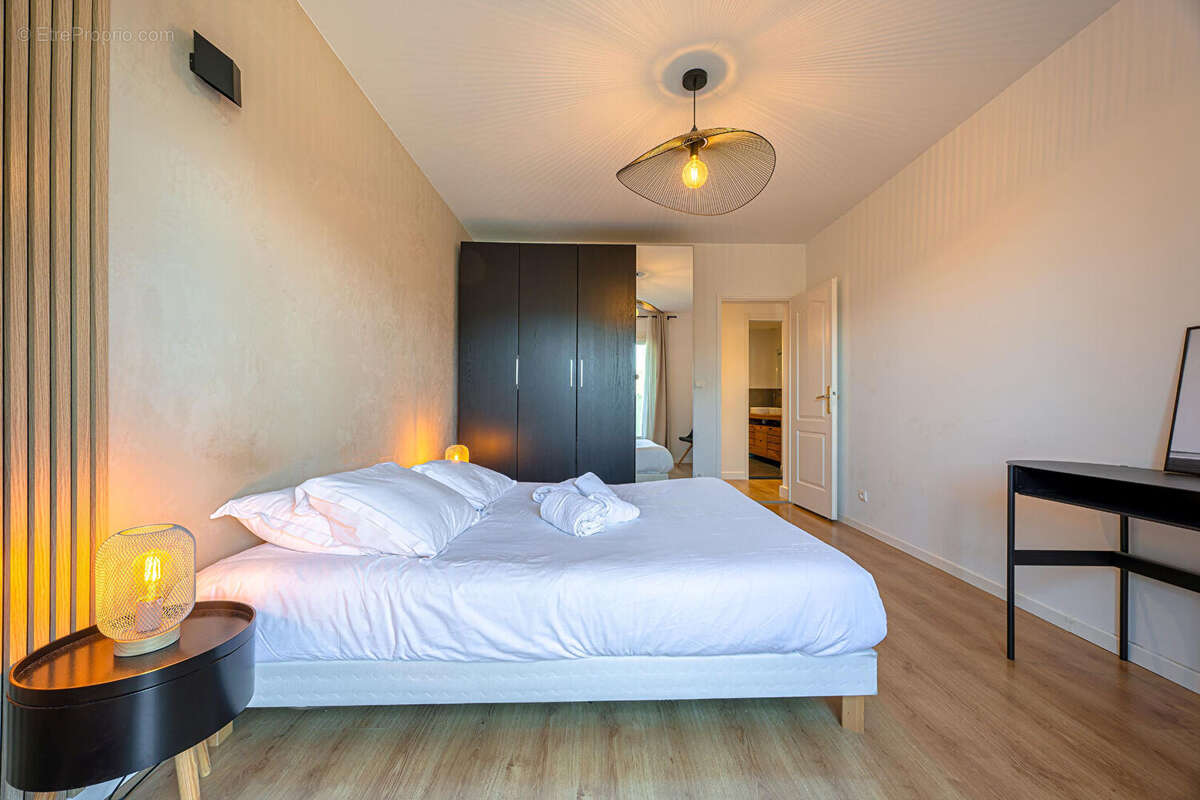 Appartement à VEYRIER-DU-LAC