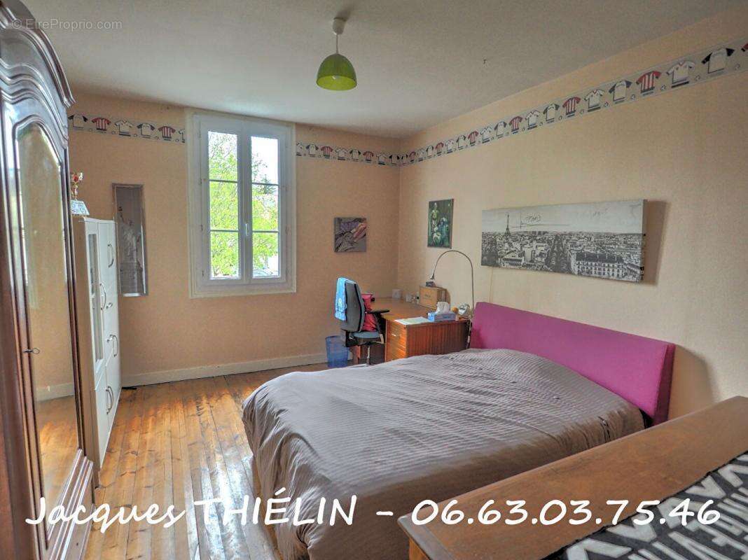 Maison à LONGUE-JUMELLES