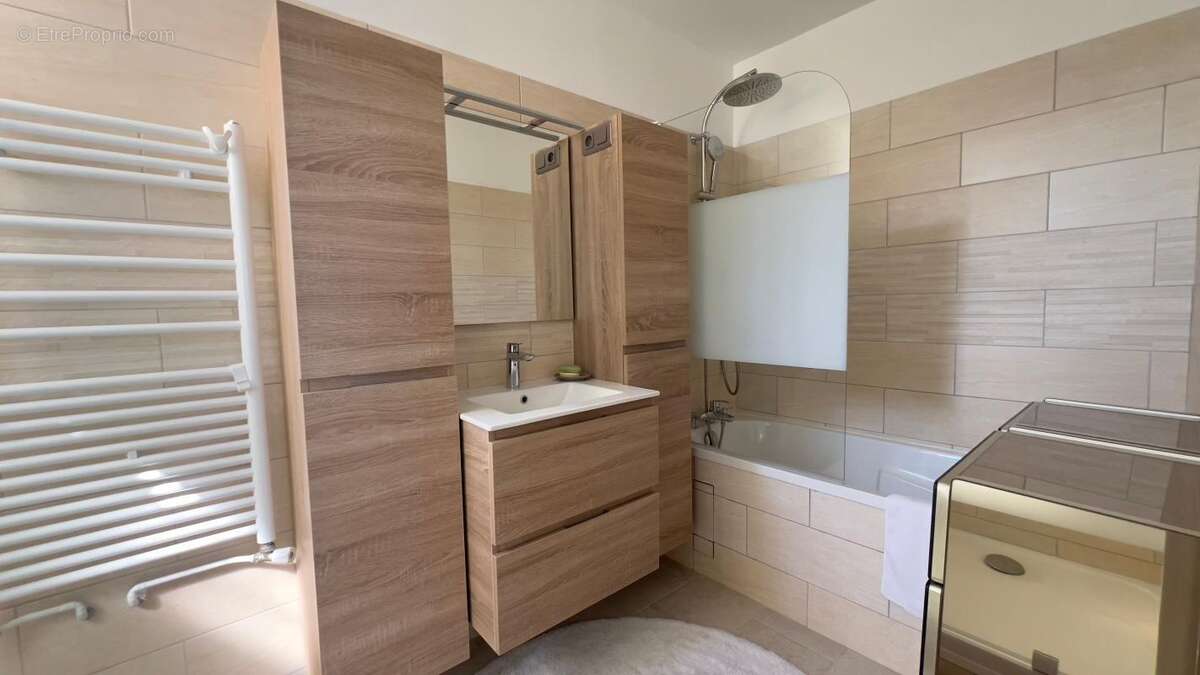 Maison à NEUILLY-SUR-MARNE