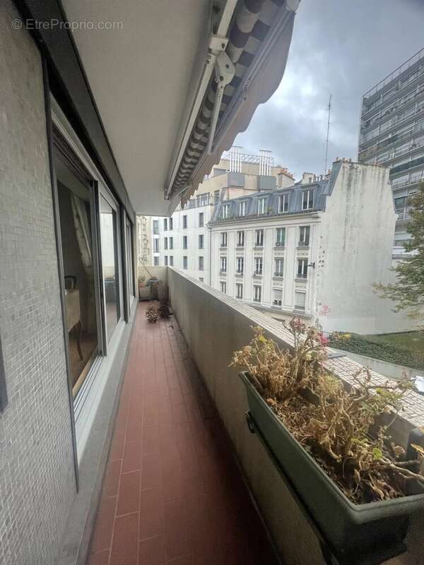 Appartement à PARIS-18E